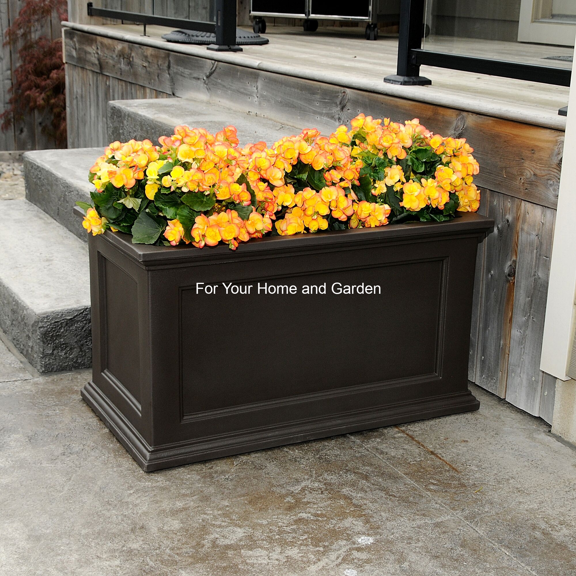 mayne fairfield patio planter - 20-in x 20-in - plastic